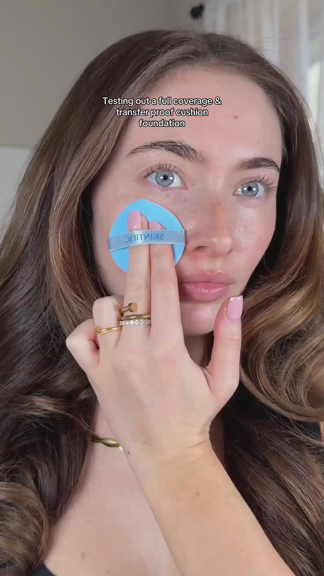 Perfect Stay Velvet Matte Cushion