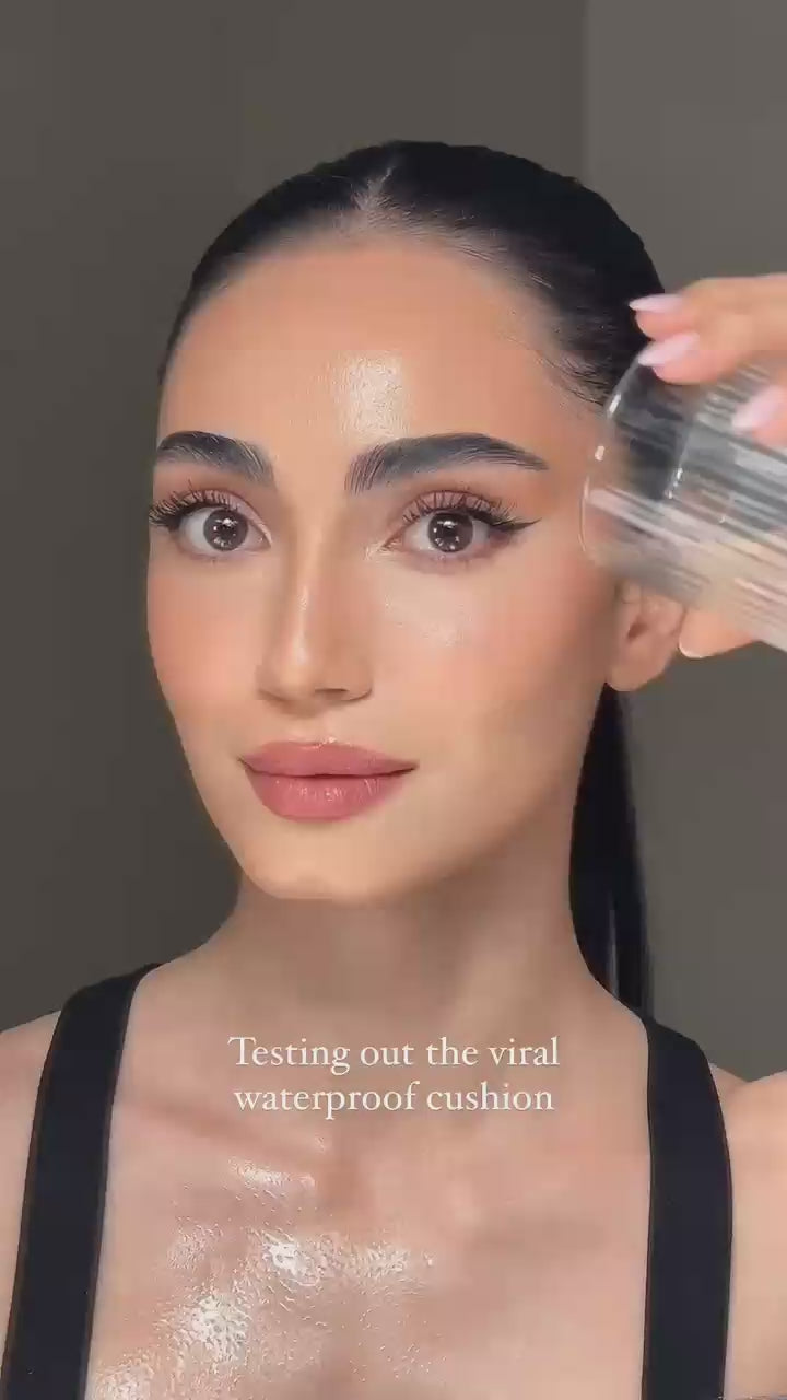 Perfect Stay Velvet Matte Cushion